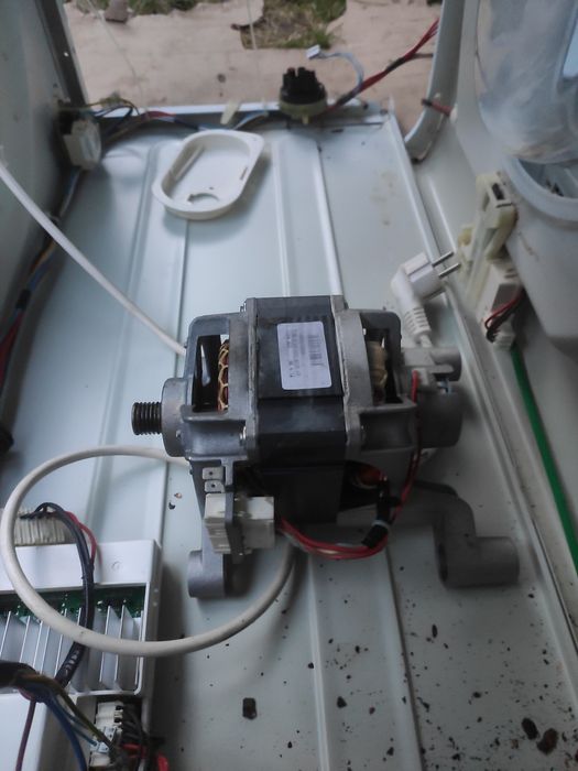 Hotpoint ariston arsl 109 пральна машина на деталі 
5 kg прална