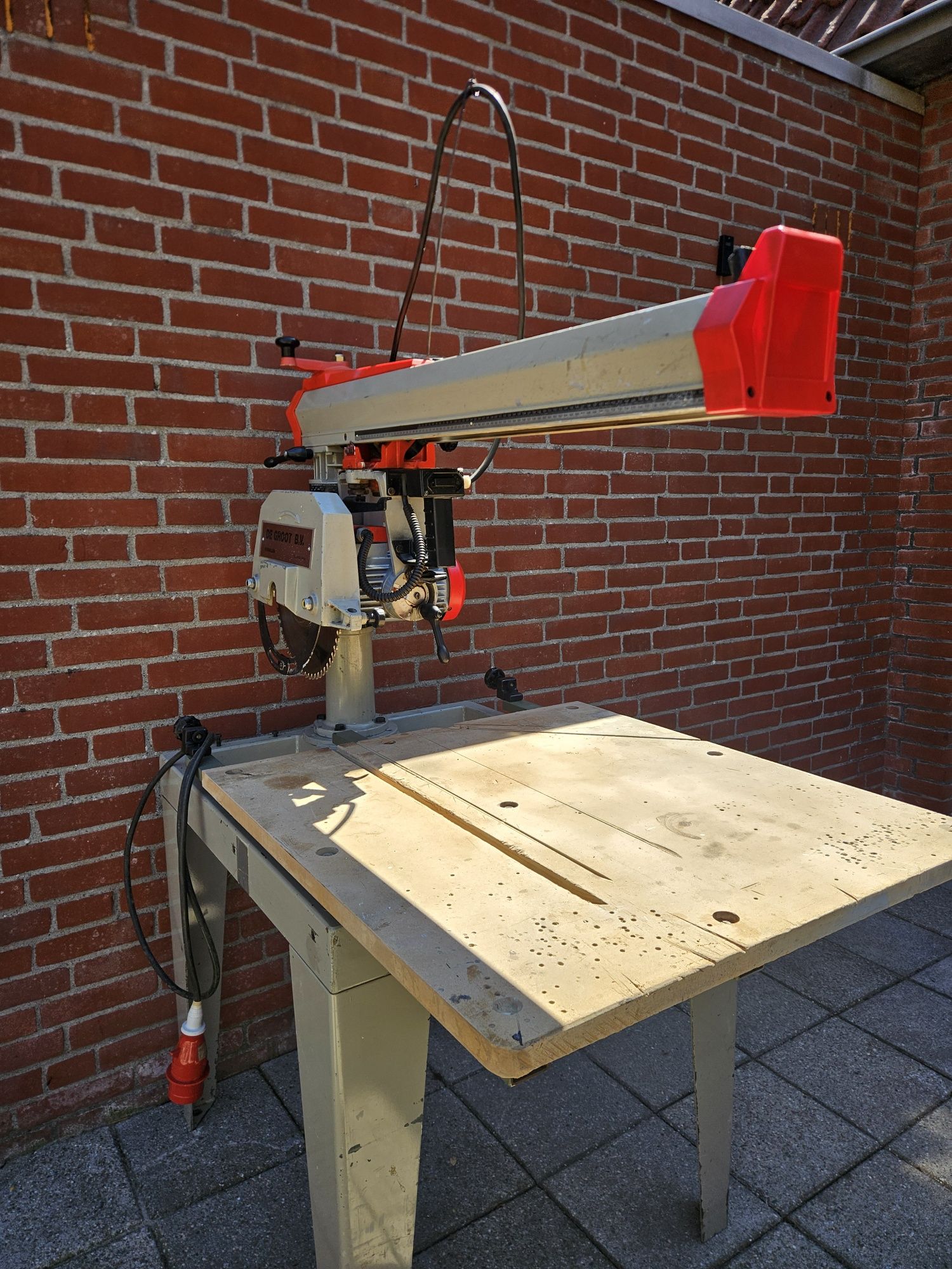 Omga Radial Piła Radialna/Ukośnica Dewalt