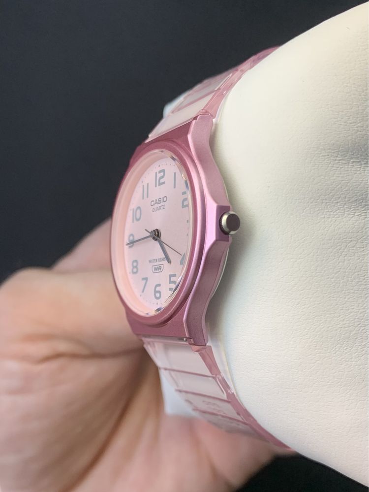 Годинник жіночий Casio MQ-24S-4B Оригінал Гарантія Часы женские