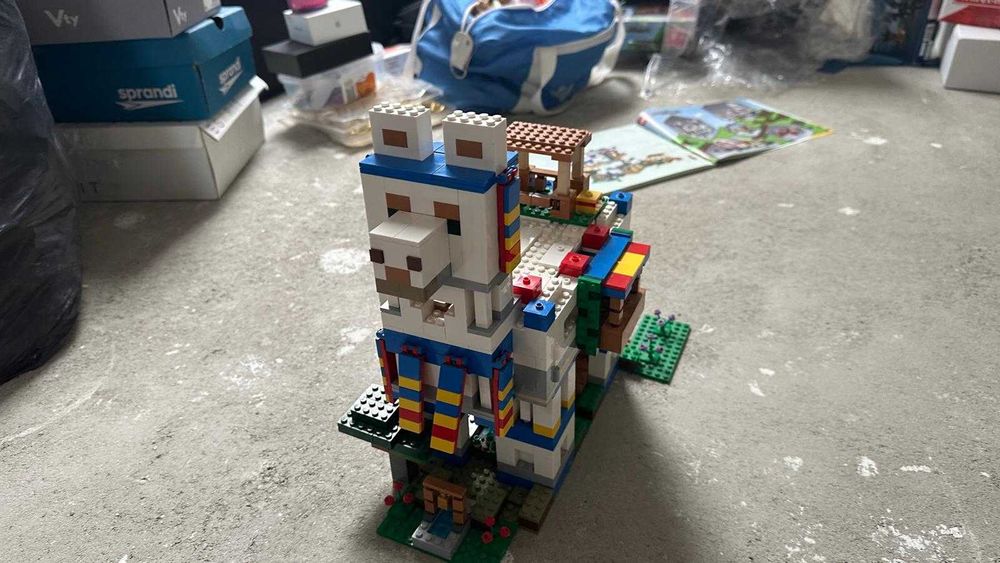 LEGO Minecraft „The Llama Village” – kompletny zestaw kolekcjonerski
