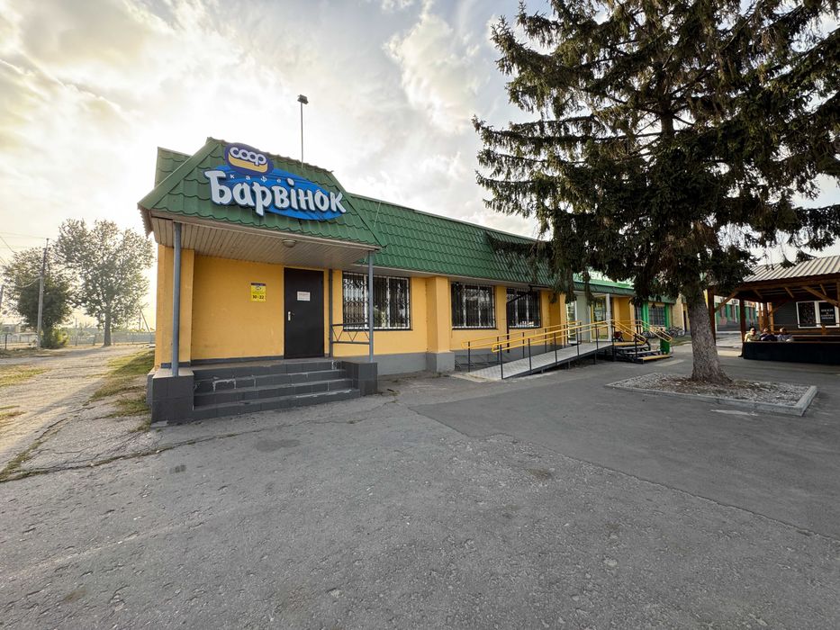 Фасадне приміщення в с. Червона Слобода