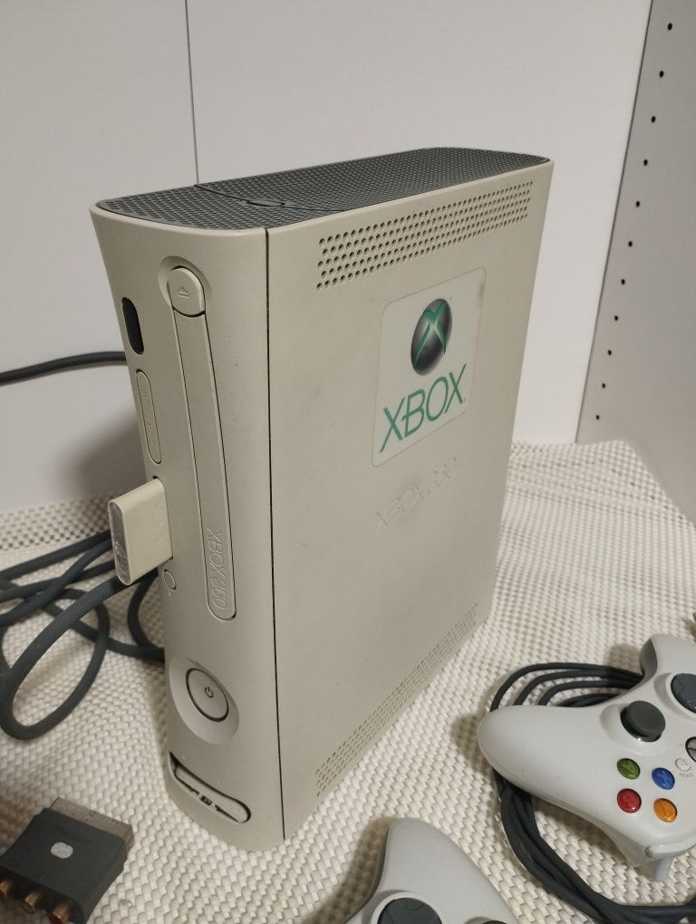 Xbox 360 com 2 comandos