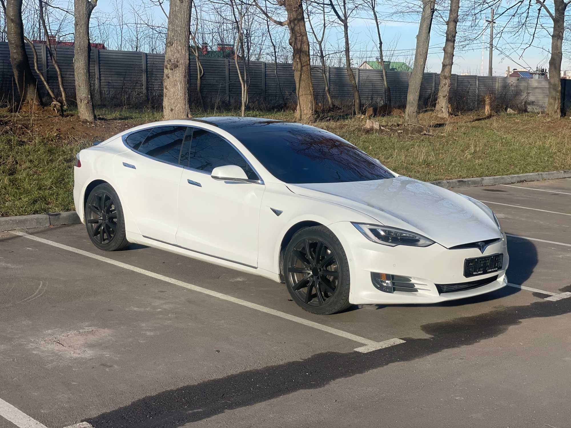 Tesla model s Long Range Plus