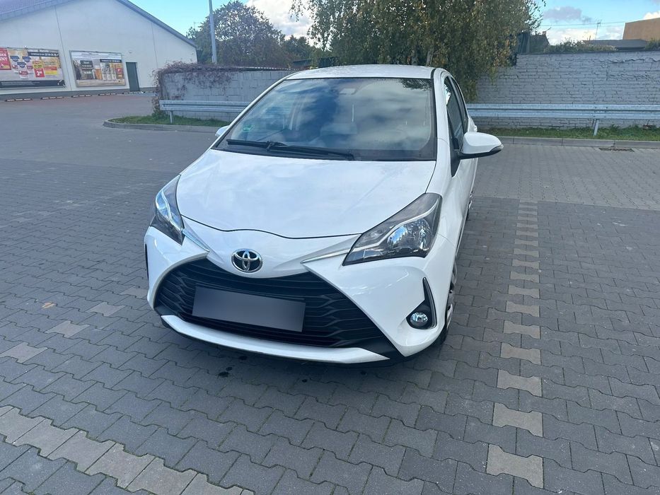 Toyota Yaris Premium + City Salon Polska
