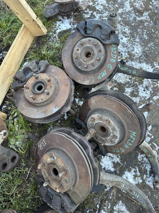 Поворотний кулак цапфа ступиця передня супорт взборі Mazda 6 GG 02-07