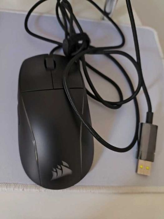 rato CORSAIR M75 com fio - NOVO