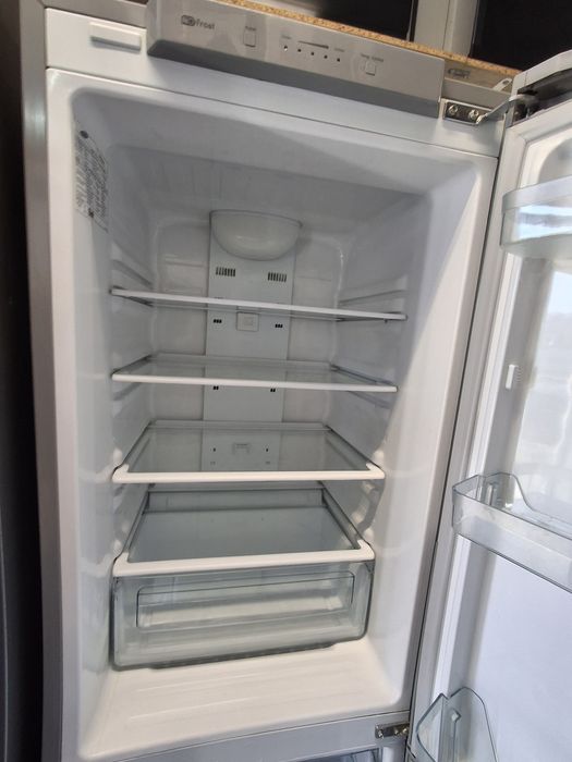 Холодильник Samsung modelRL34SCPS