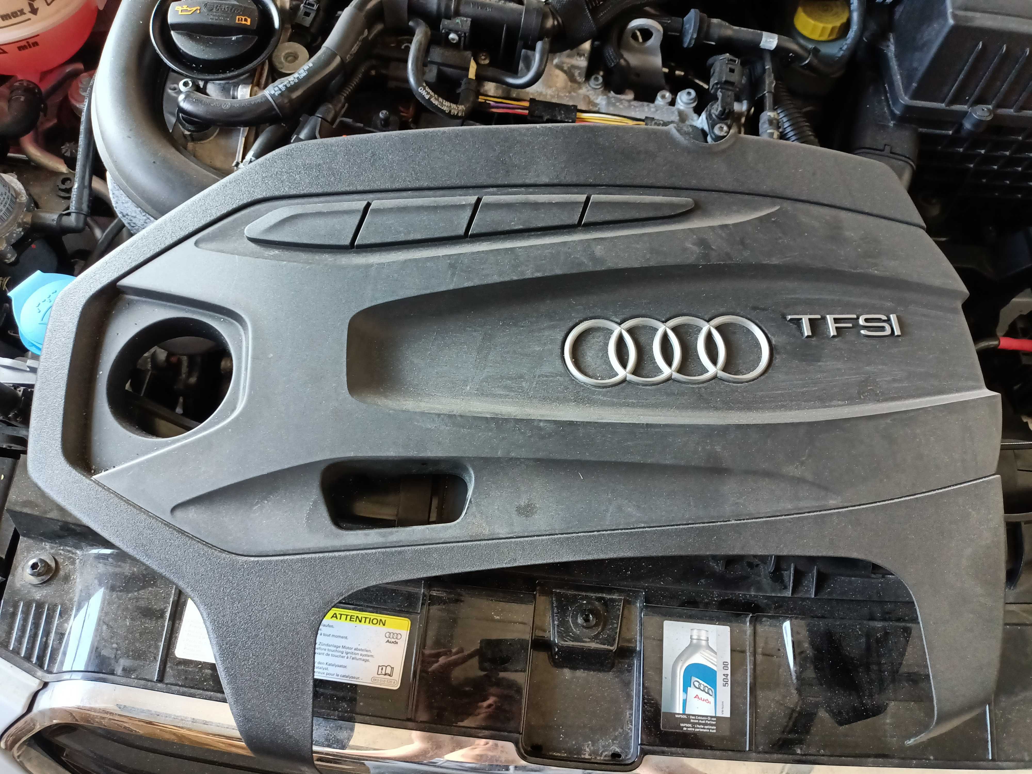 Obudowa Pokrywa Silnik Audi A1 1.4 TFSI 03C.103925.CP