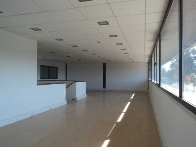 Aluguer de Armazem com Escritorios