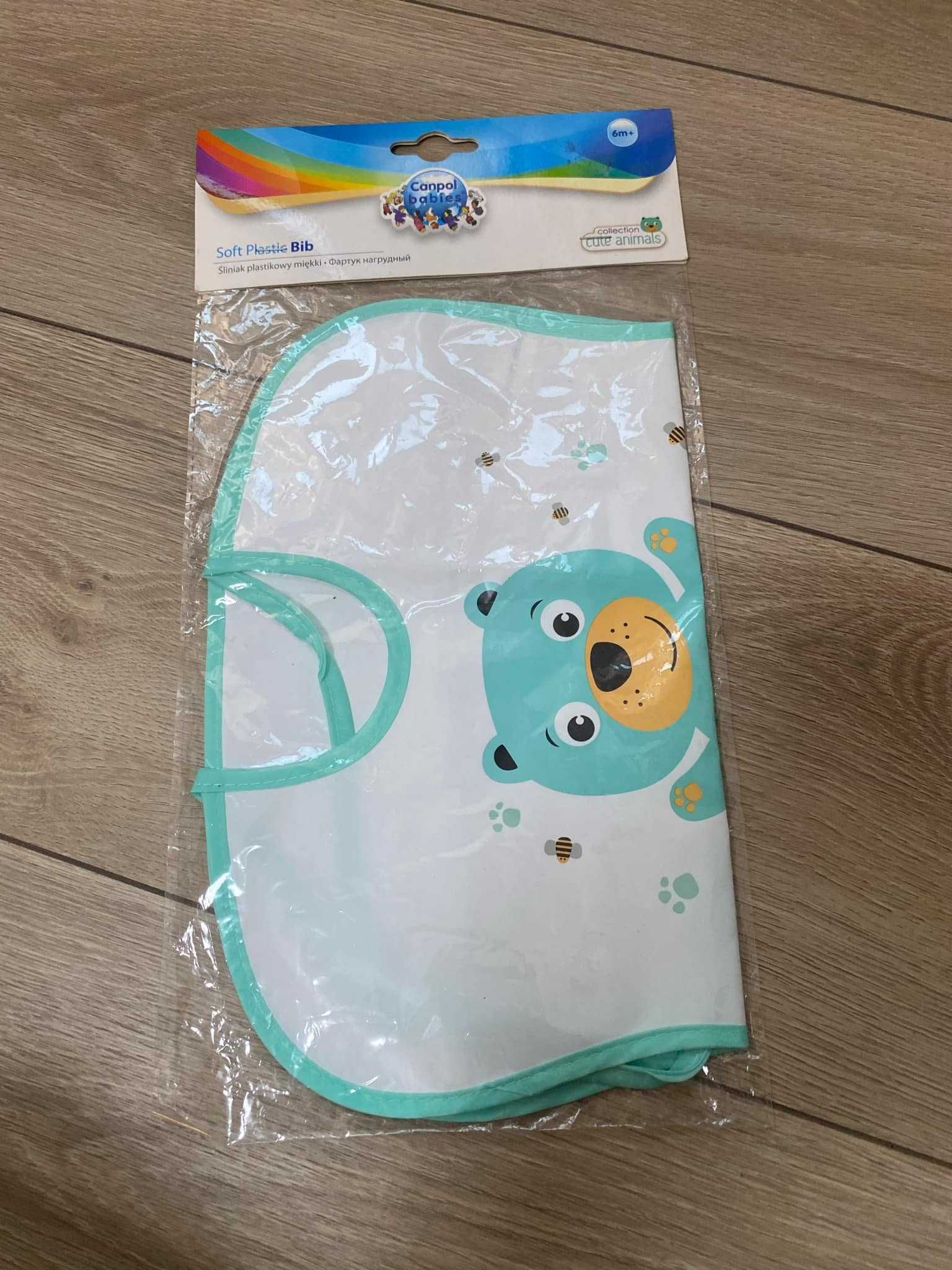 Canpol babies Практичний пластиковий мякий нагрудник