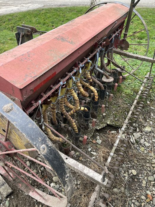 Сівалка кінська на 17 сошників