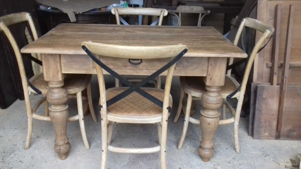 Meble rustykalne / prowansalskie / wiejskie / stoły / krzesła
