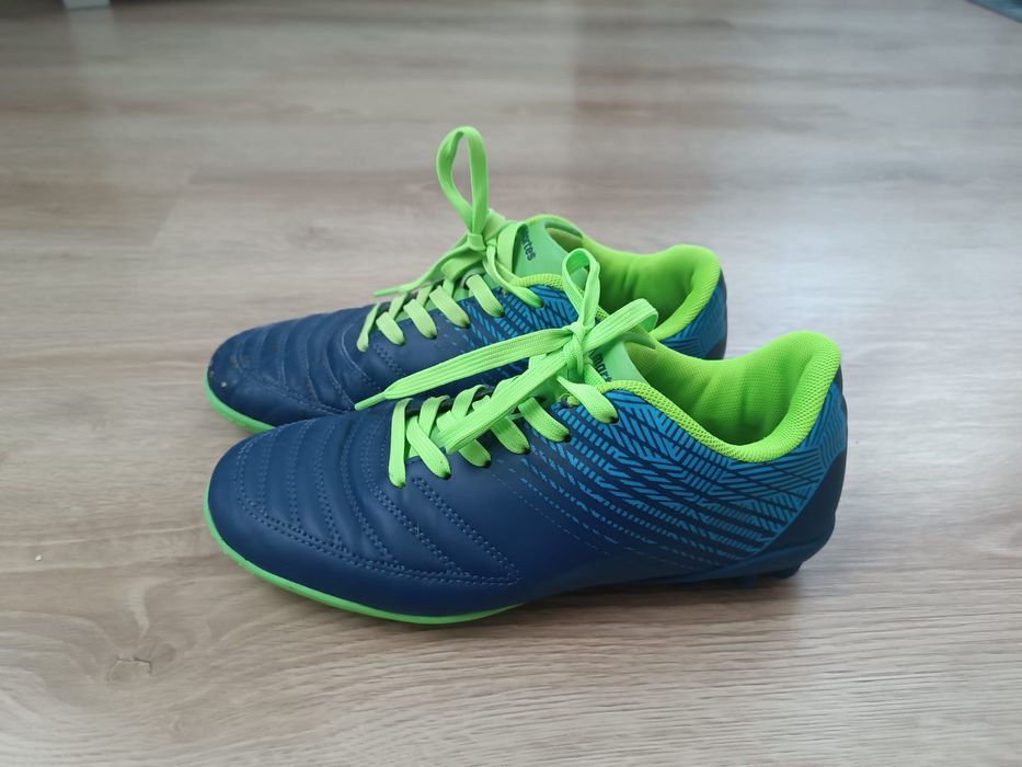 Buty piłkarskie korki roz.37