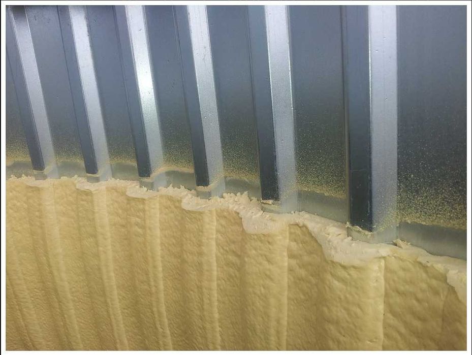 Ocieplenia Pianą PUR Izolacje natryskowe Ocieplenie poddasza garażu