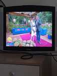 Telewizor funai wiszacy