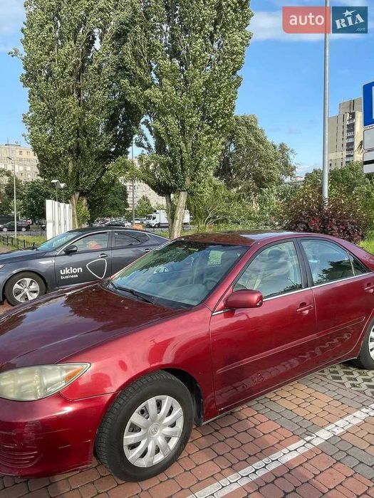 Автомобиль  Тойота