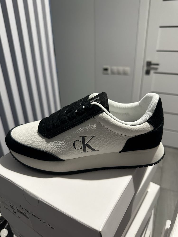 Кросівки  calvin klein 36 37 38 39 40