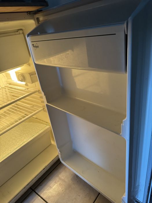 Lodówka chłodziarka whirpool wolnostojaca podblatowa