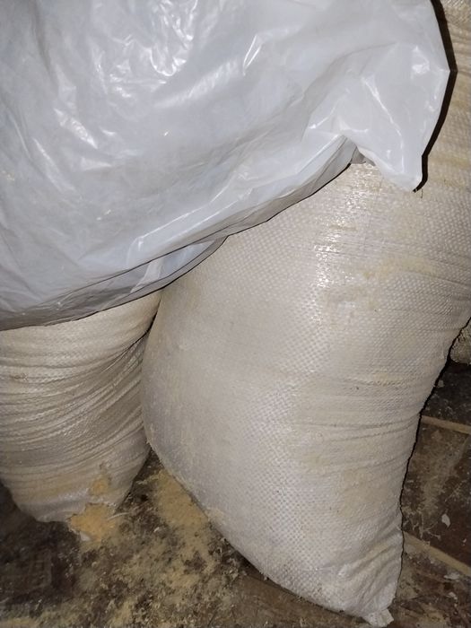 Віддам безкоштовно тирсу