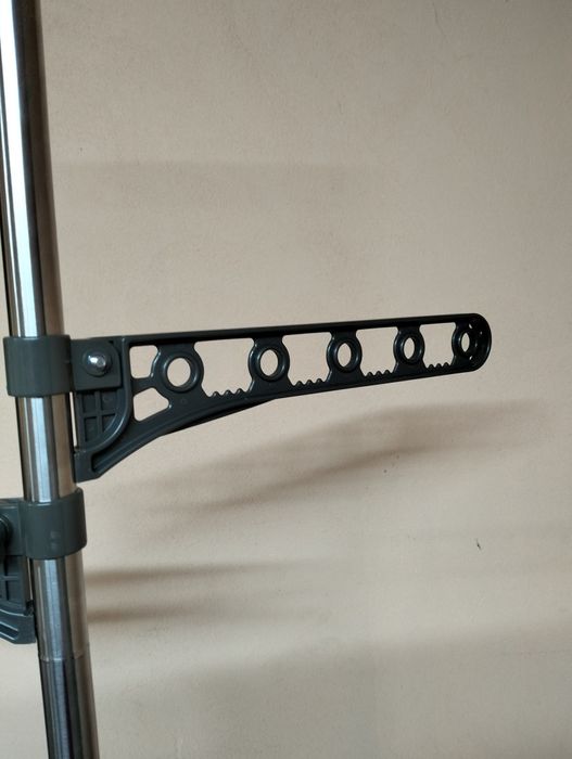 BAOYOUNI Składany Wieszak na ubrania Uniwersalna suszarka do ubrań