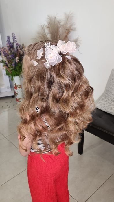 Макіяж. Зачіски .Make up. Візажист. Фарбування брів. Курси.