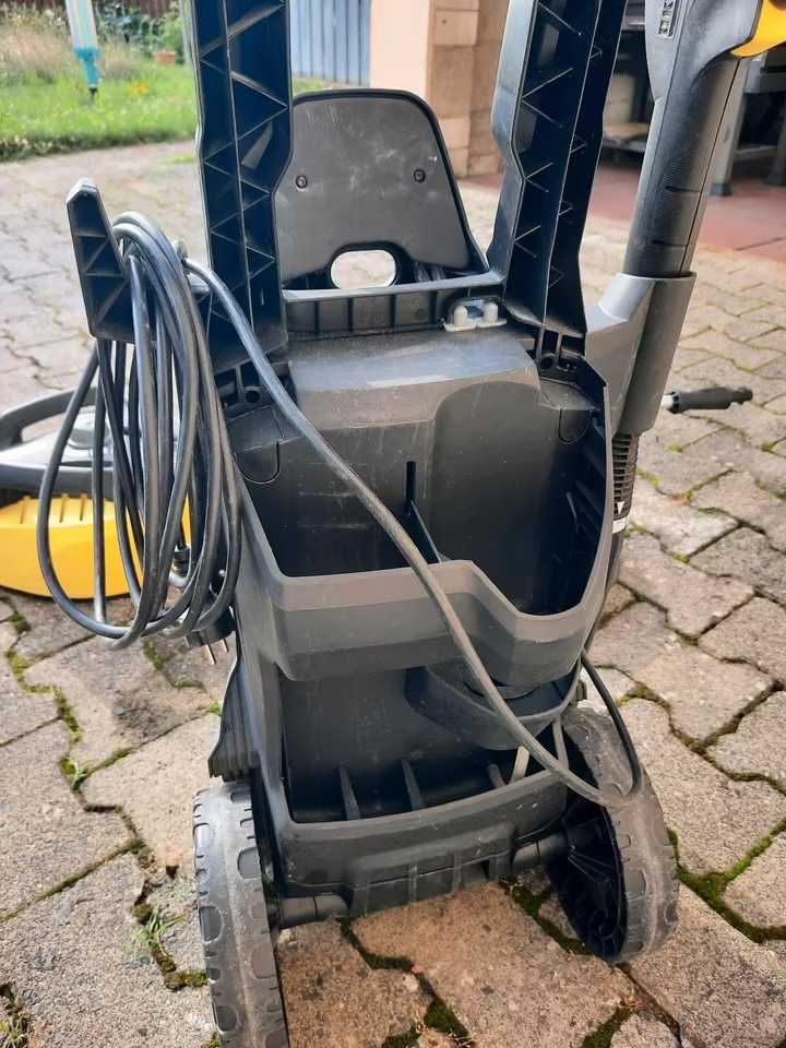 Myjka wysokociśnieniowa Kärcher K5 z akcesoriami