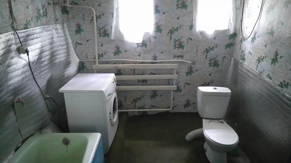 Зручний будинок у тихій місцевості.