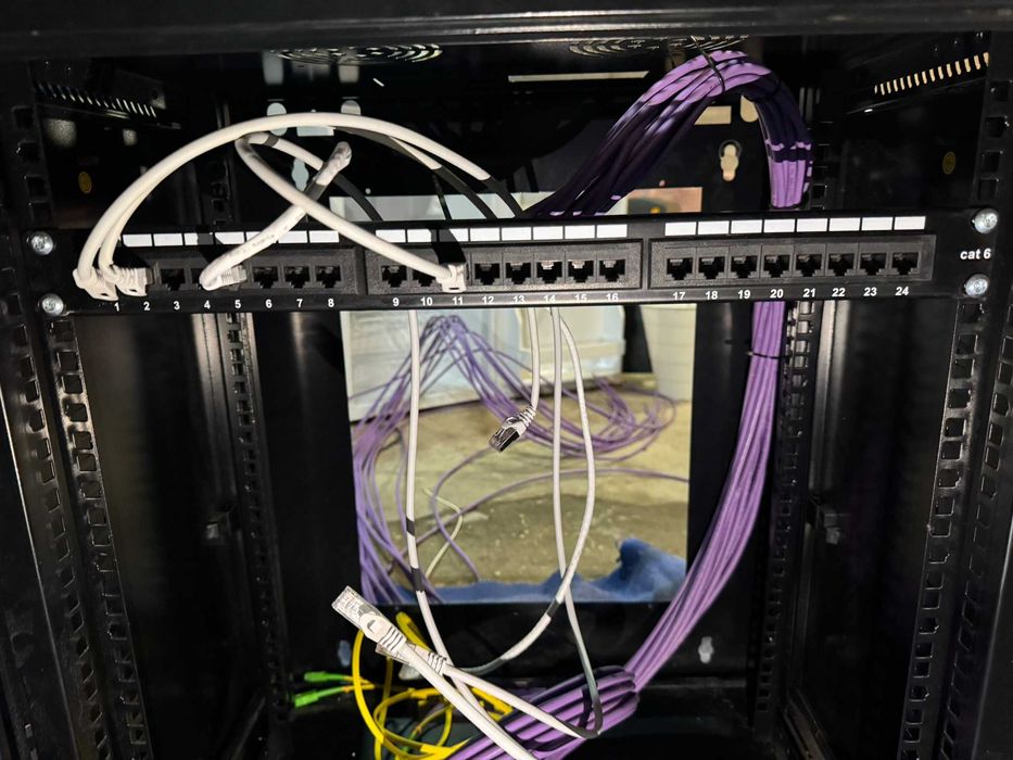 Bastidor SIGNAL 19" Rack (12U 600 mm, suspensão)