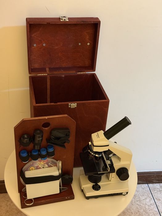 Microscópio BioLux 20x - 1280x Bresser