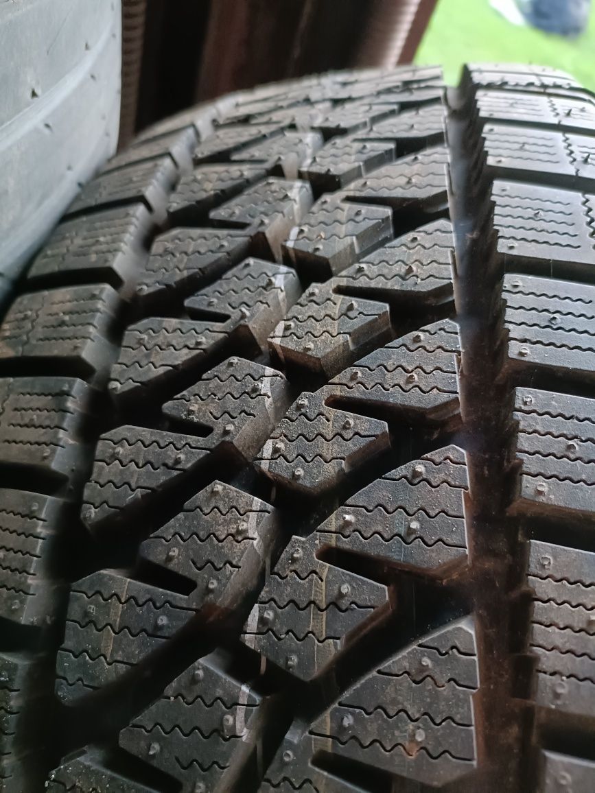 Felga stalowa z oponą Mercedes sprinter crafter 6x130