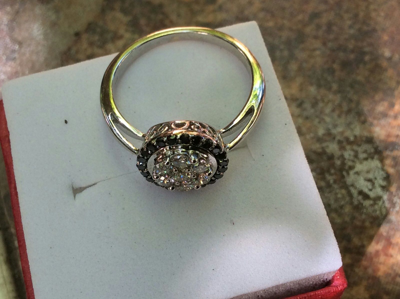 Кольцо с бриллиантами 0.64 карат