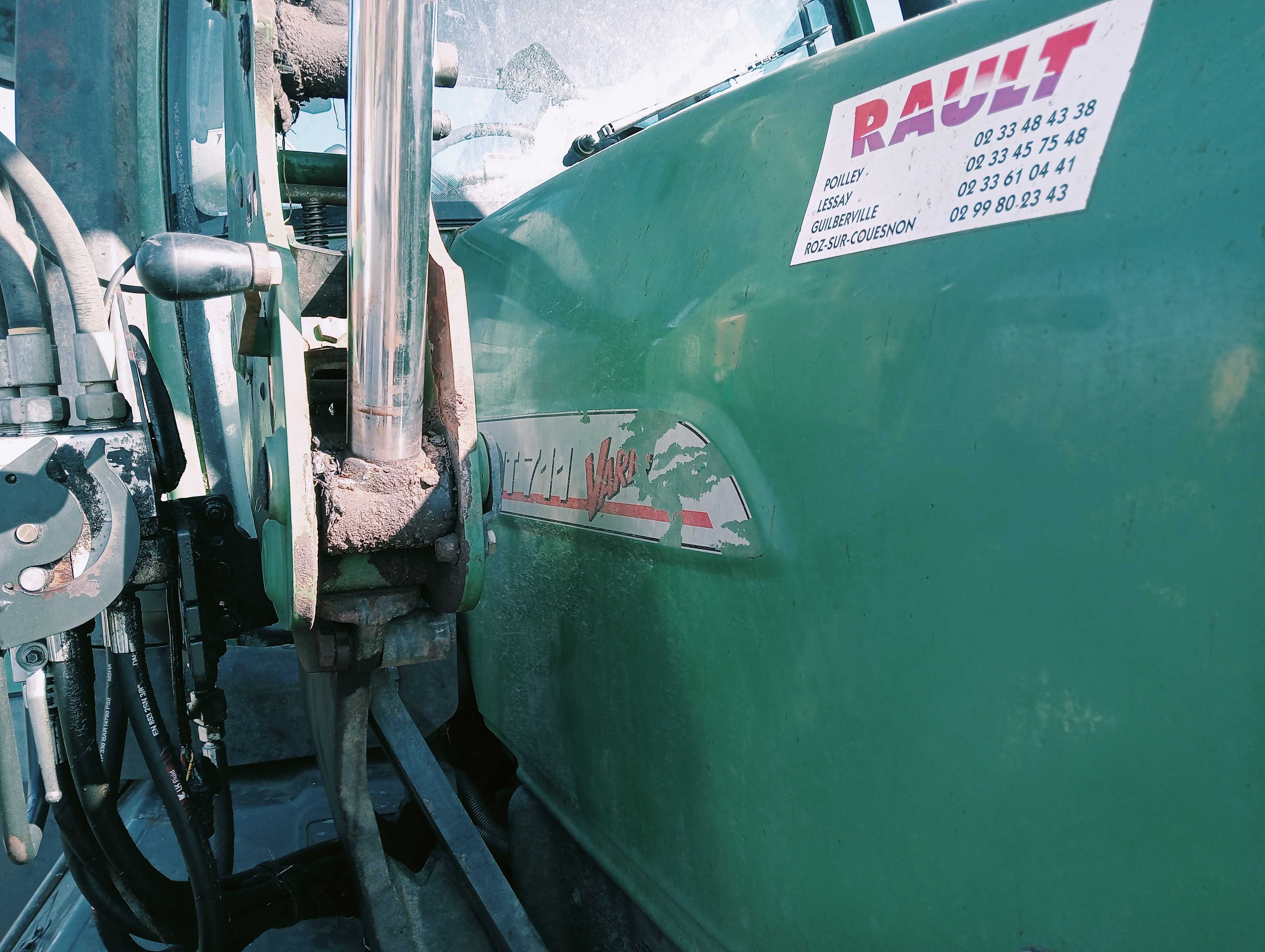 Ciągnik Fendt 711 Vario, 2001 r, 12000 h, z turem mailleux, 140 netto