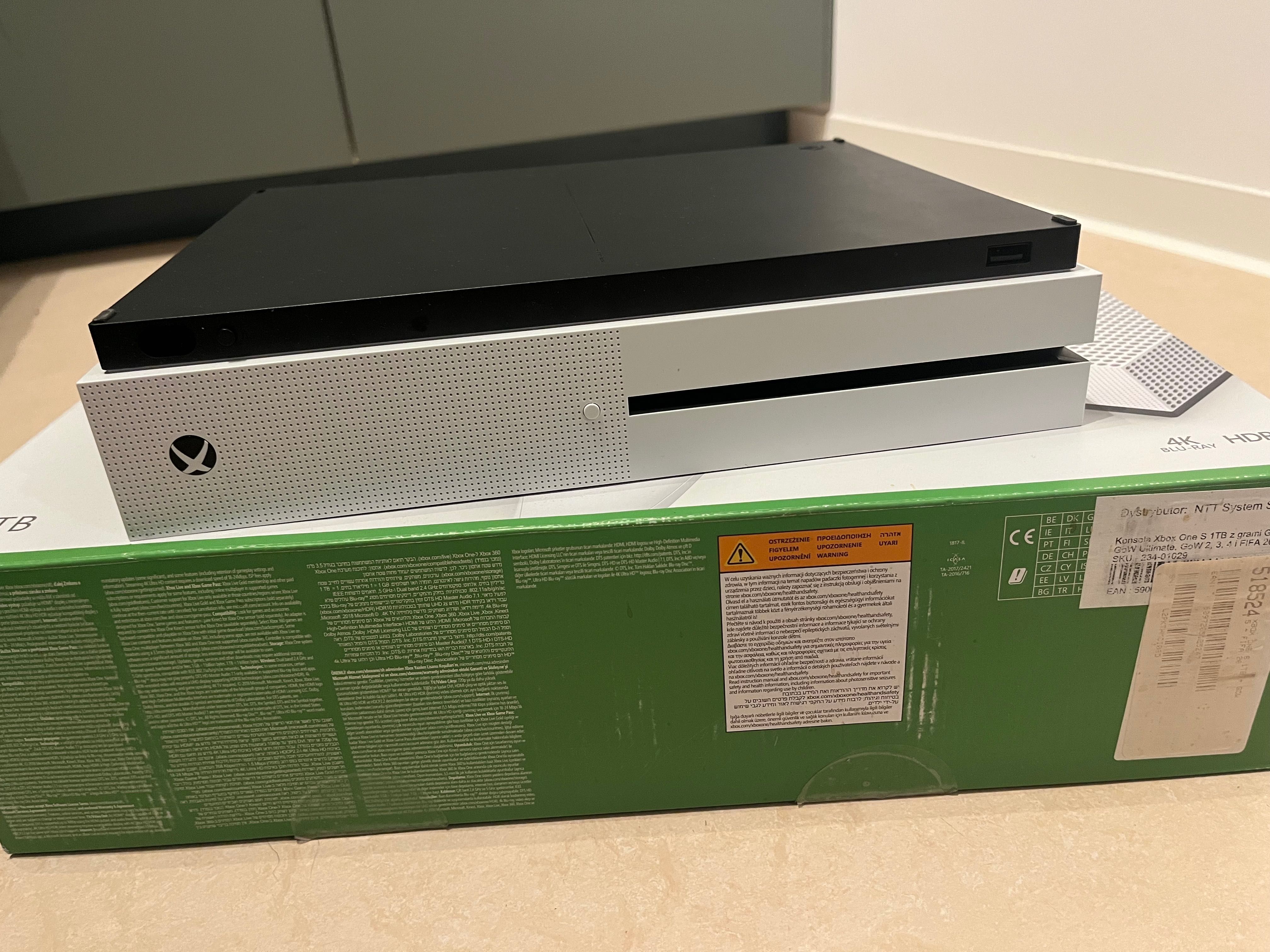 Xbox one S 1TB+kinect