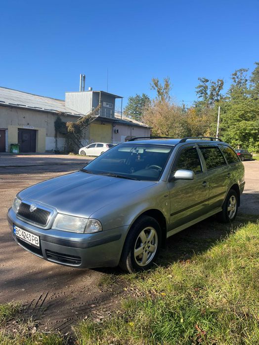 шкода октавія тур 1.8
