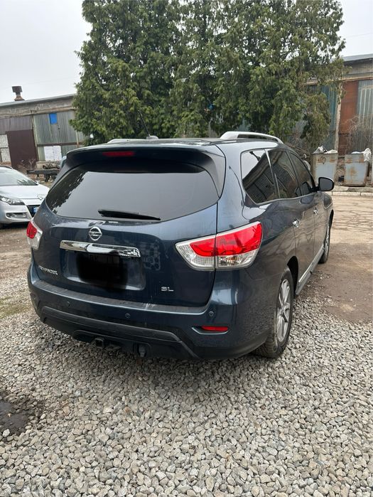 Нисан патфайдер р52 3.5 (бенз/газ)2014