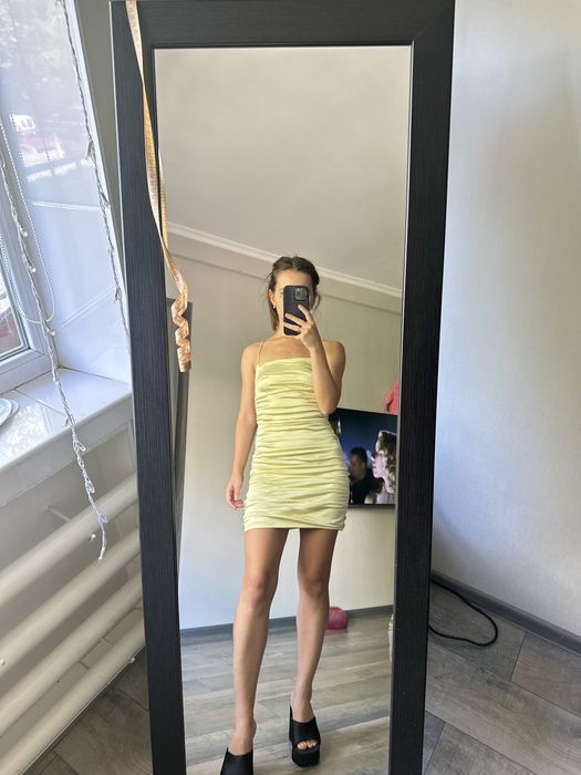 Літня сукня міді