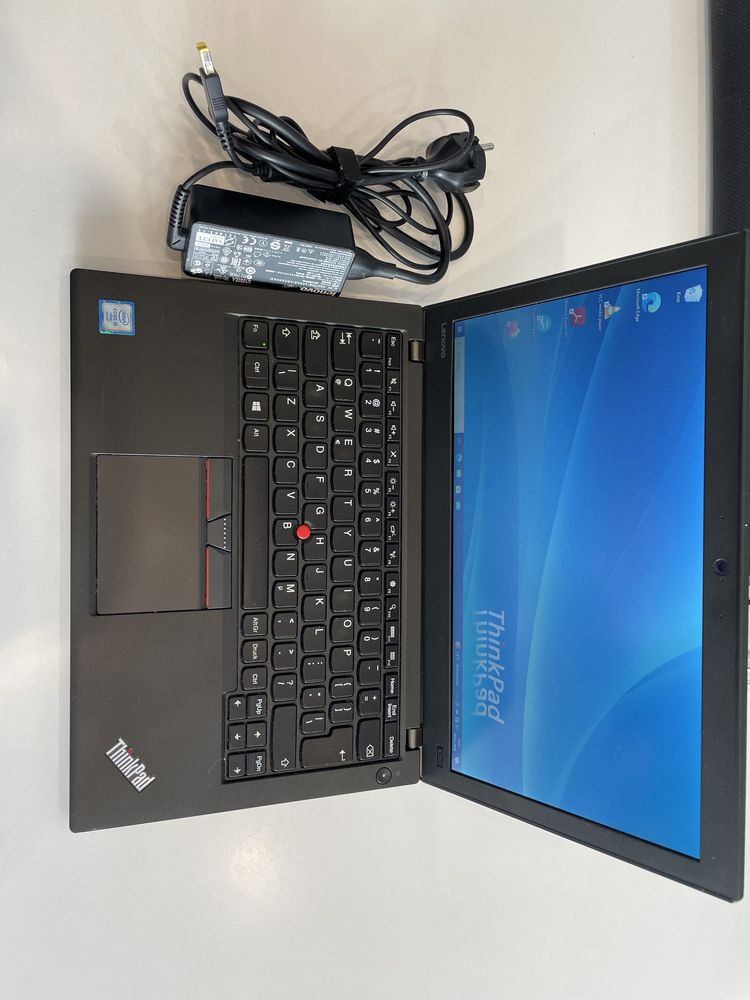 Notebook lenovo X260 intel i5-6300 / 12,5” super stan/ bateria 12godz