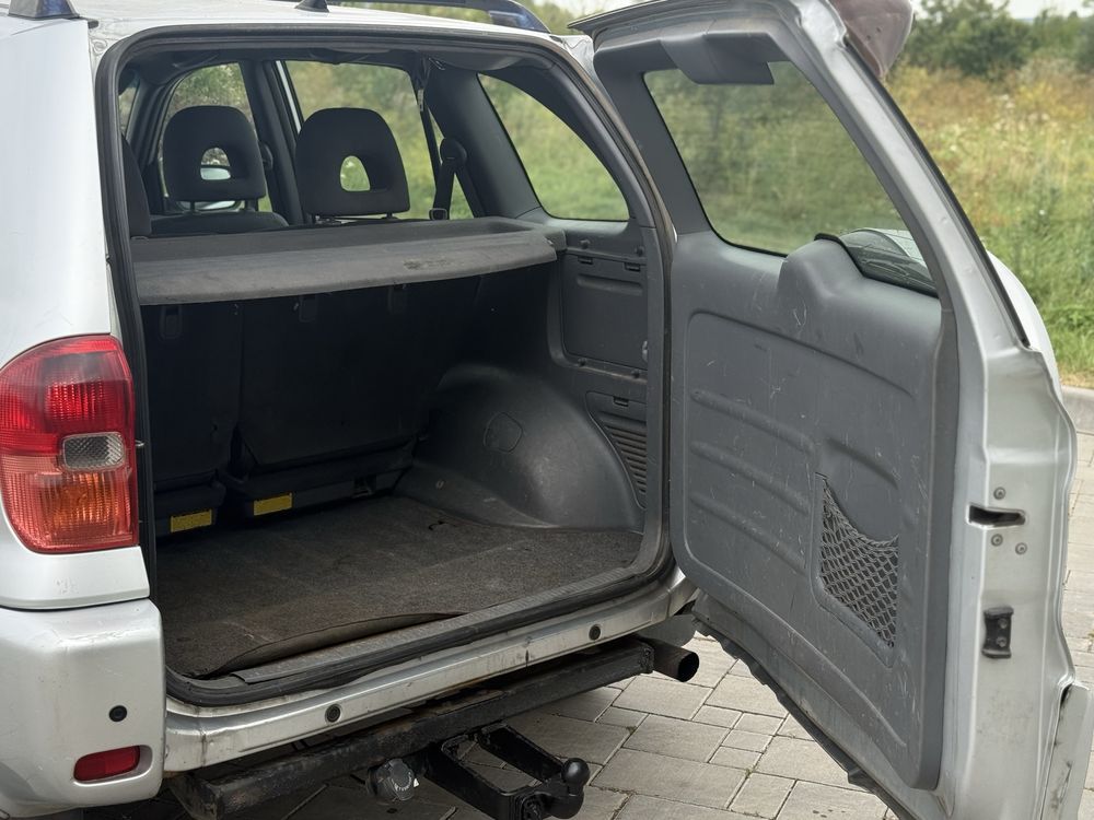 Продам Tayota Rav4 2.0TDI 4x4