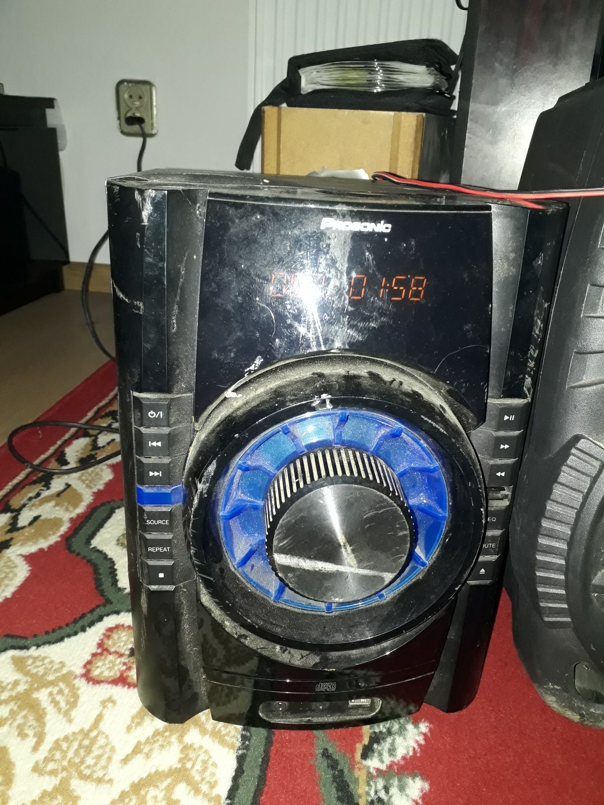 Wieża prosonic z glosnikiem