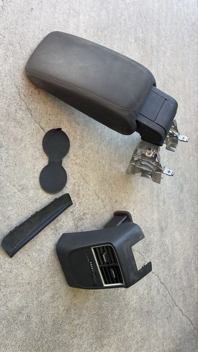 Apoio de braço audi A3 /saida de A/C traseiro