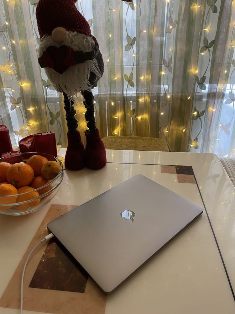 MacBook Pro 13" Space Gray (MUHN2) 2019 | 2 порта Thunderbolt 3 |