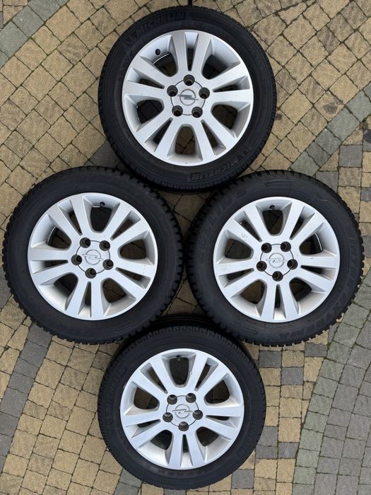Шини з легкосплавними дисками 205/55R16