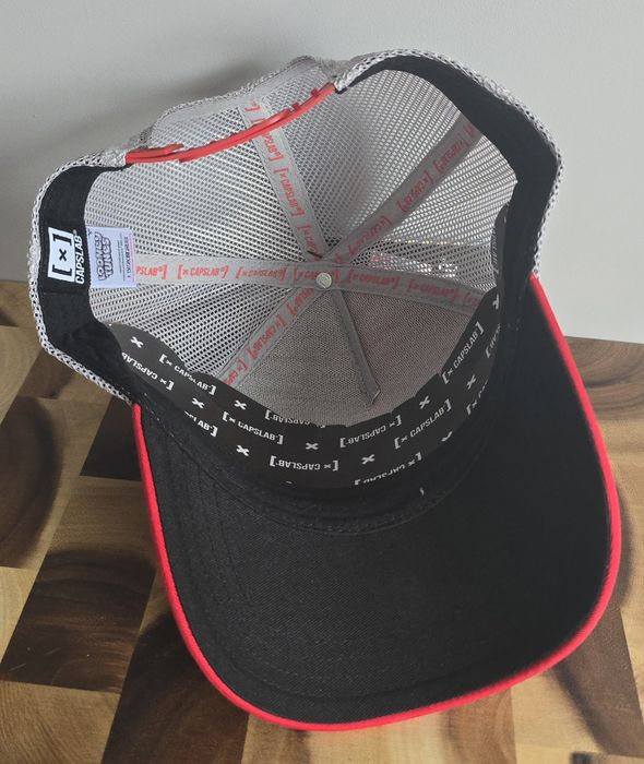 Oryginalna czapka trucker Capslab Bugs Bunny Królik Bugs