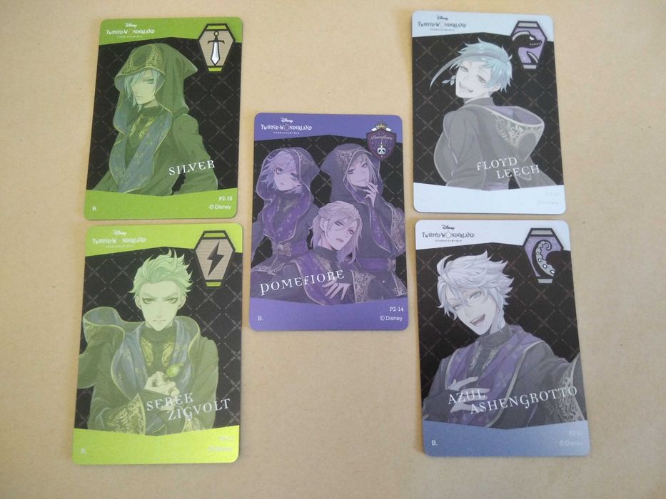 Карточки Twisted-Wonderland metal card collection