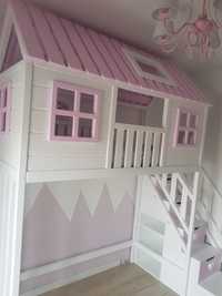 Łóżko piętrowe domek drewniany z antresolą dla dzieci