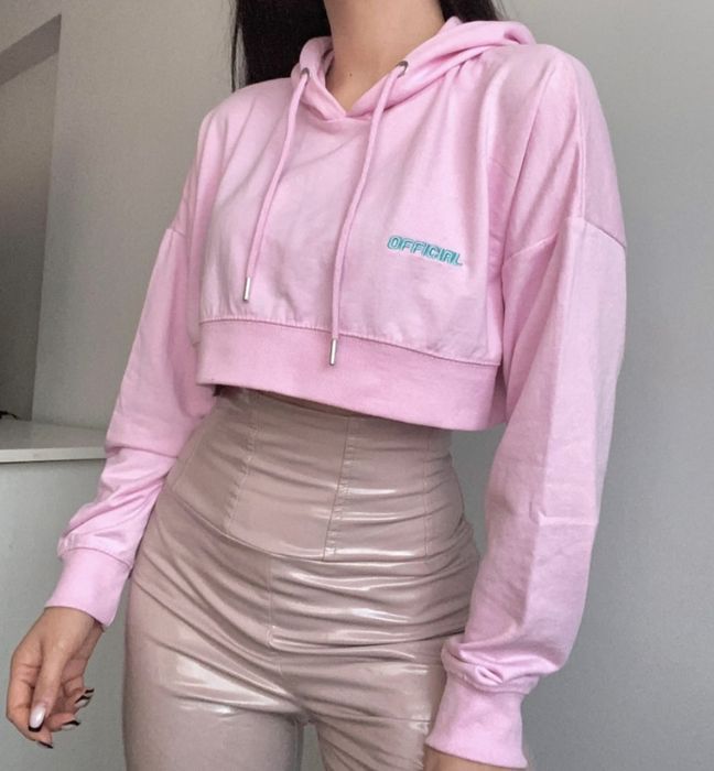 Boohoo S/36 różowa bluza z kapturem o krótkim kroju