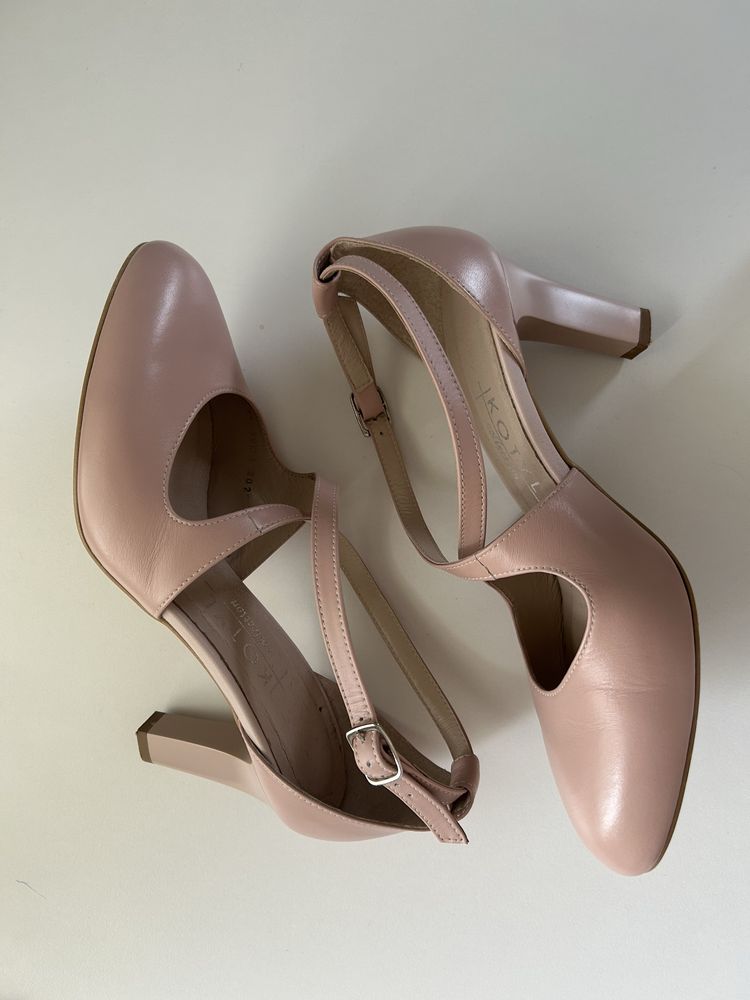 Buty na obcasie czółenka pudrowy róż kotyl