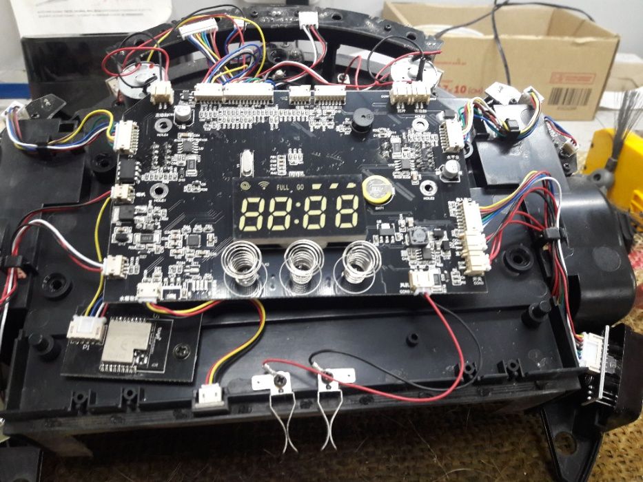Ремонт роботов-пылесосов. Ремонт аккумуляторных пылесосов.