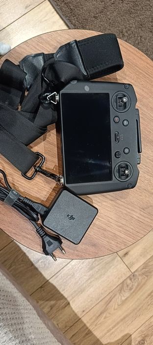 Kontroler i ładowarka dji RC pro