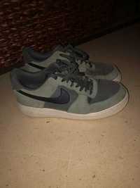 Nike Air Force Verde Tropa